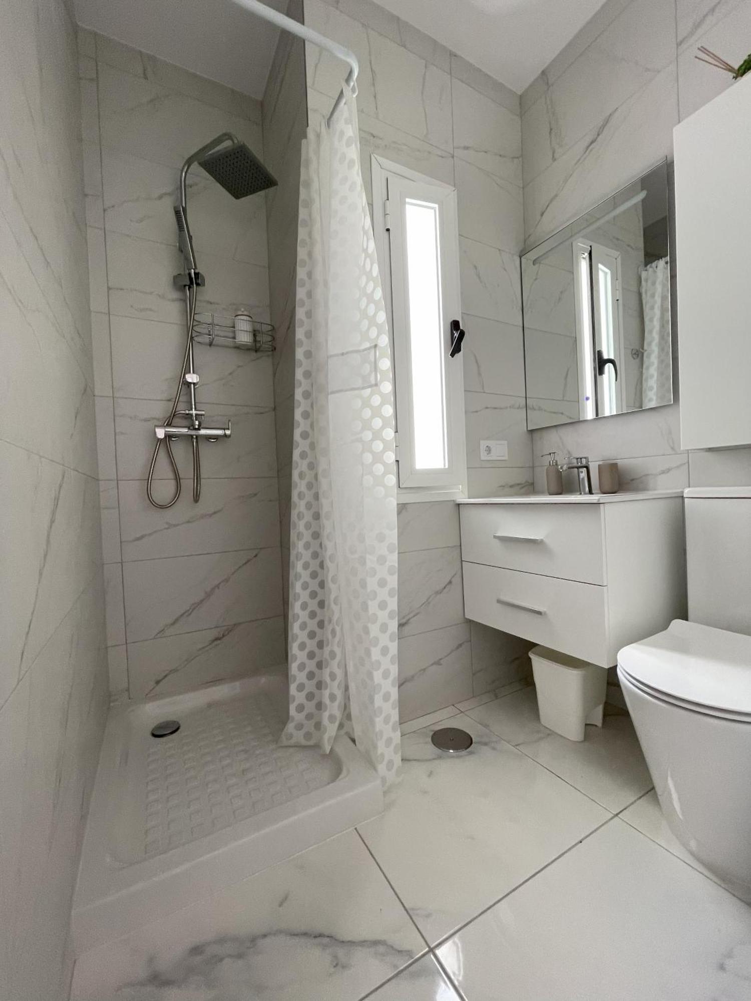 Newly Renovated Apartment With 2 Terrace, 2 Bedroom, 5Min Beach Puerto de Santiago  Bagian luar foto