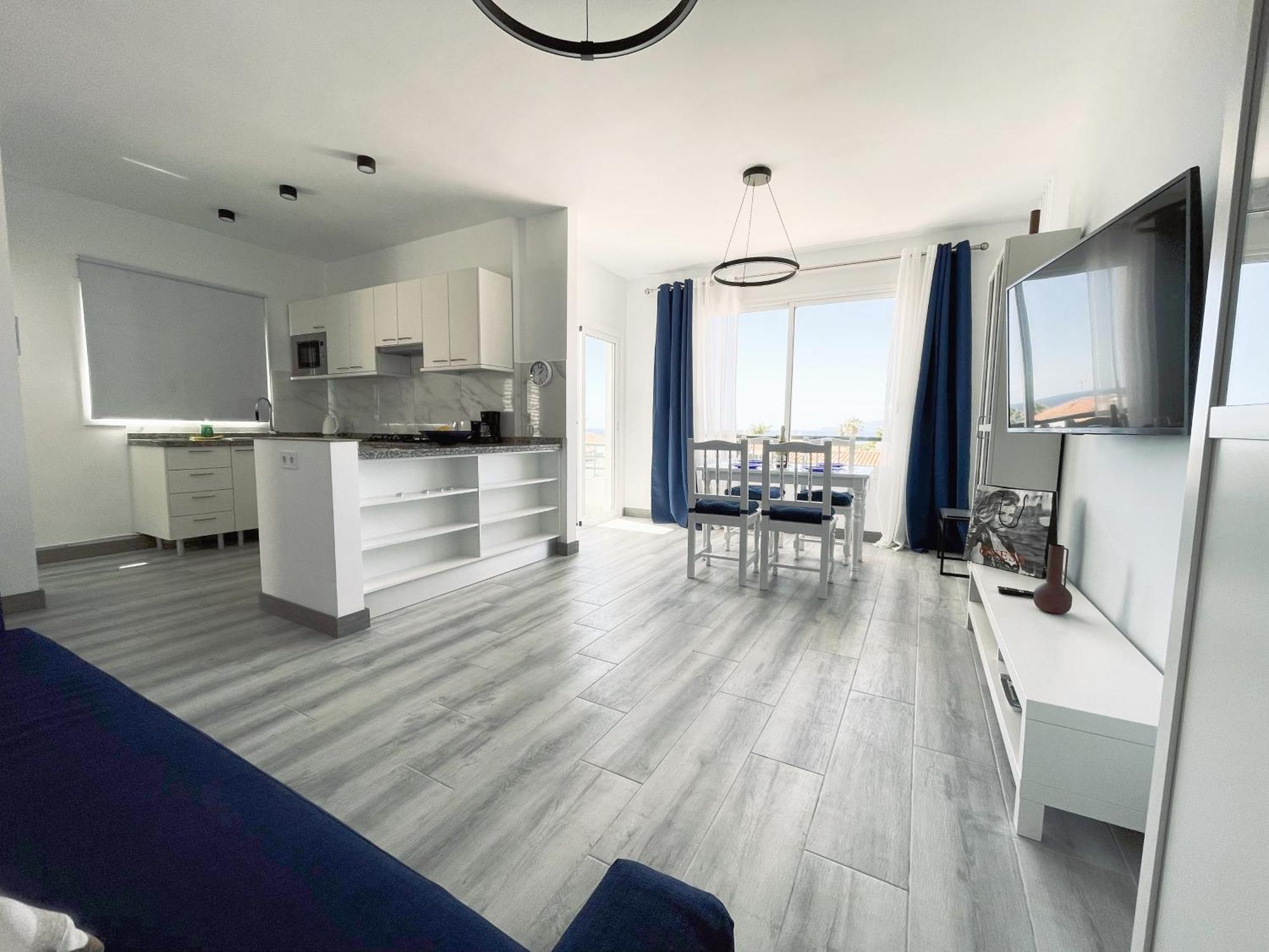 Newly Renovated Apartment With 2 Terrace, 2 Bedroom, 5Min Beach Puerto de Santiago  Bagian luar foto